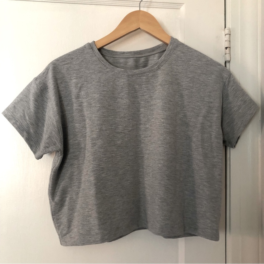 Lululemon Athletica Cropped Gray Workout Top Size 10